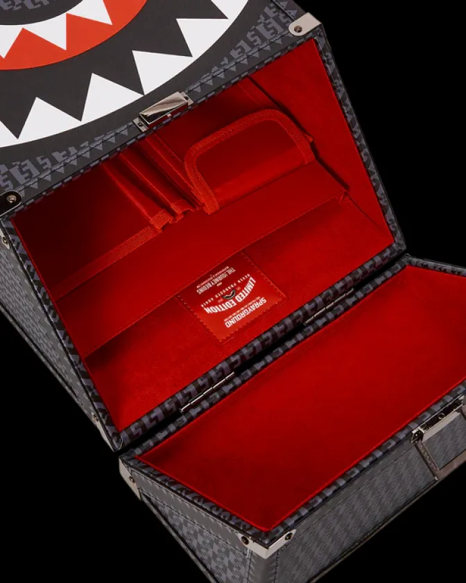 SPRAYGATTI REVV CHATURANGA SHARK 1900 BACKPACK